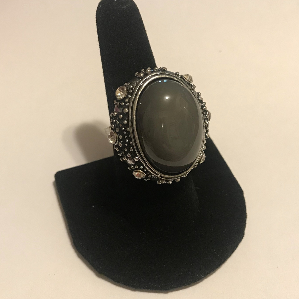 GREY & RHINESTONE RING ADJUSTABLE